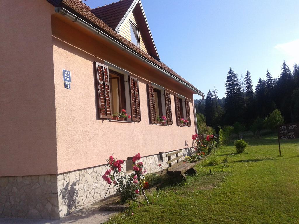 Guest House Mila Plitvicki Ljeskovac ภายนอก รูปภาพ